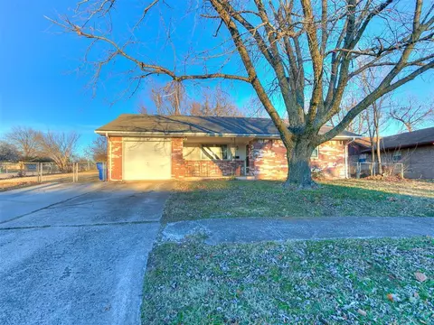 129 Monroe Ct, Norman, OK 73071 photo 4