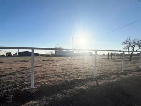 S 16th Street, Chickasha, OK 73018