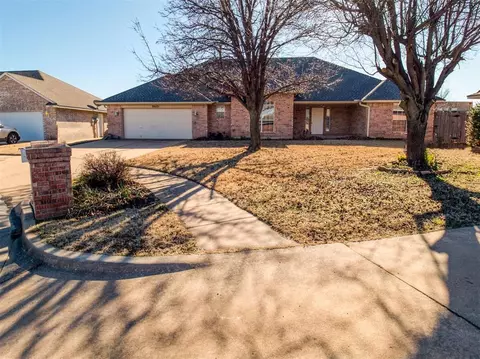 9601 Pheasant Ln, Oklahoma City, OK 73162