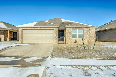 9521 NW 119th St, Yukon, OK 73099