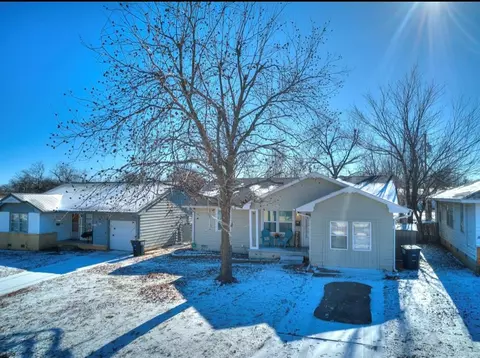 1221 Rose Dr, Shawnee, OK 74804