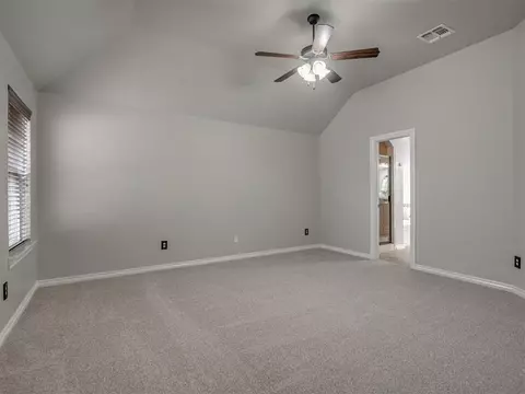 1733 Savannah Ln, Edmond, OK 73003