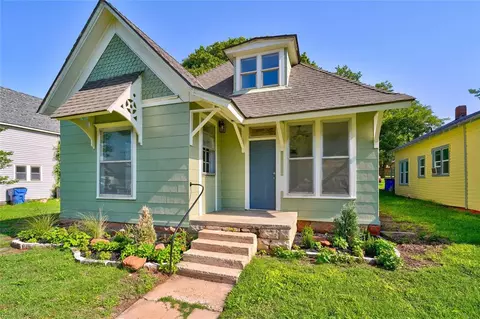 608 E Harrison Ave, Guthrie, OK 73044