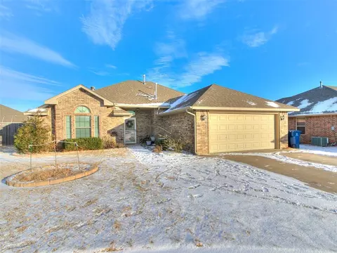 1920 Hebron Ct, Yukon, OK 73099