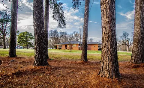 710 N Central Ave, Idabel, OK 74745