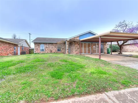122 Chickasaw Ln, Yukon, OK 73099
