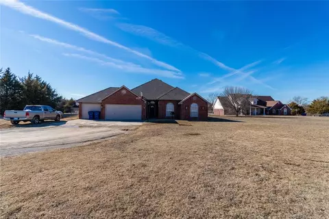 242 N 72nd St, Noble, OK 73068