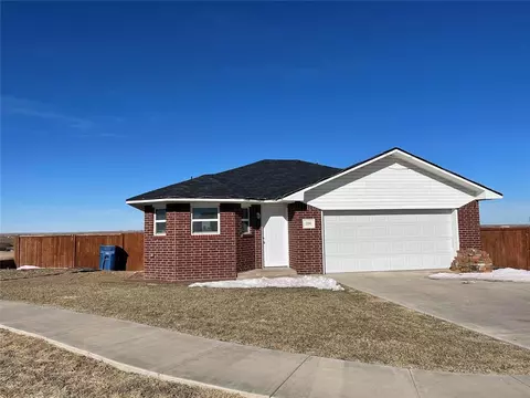 306 NE 29th St, Guymon, OK 73942 photo 2