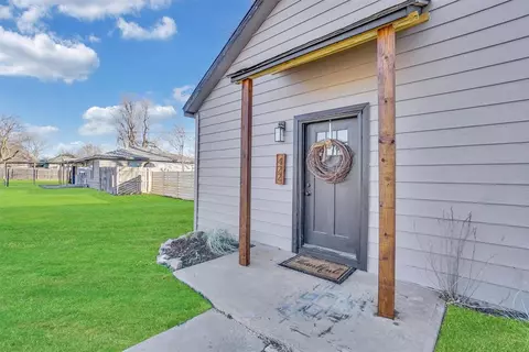 422 S Oklahoma Ave, Elk City, OK 73644