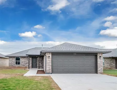1216 Sierra Ln, Kingfisher, OK 73750