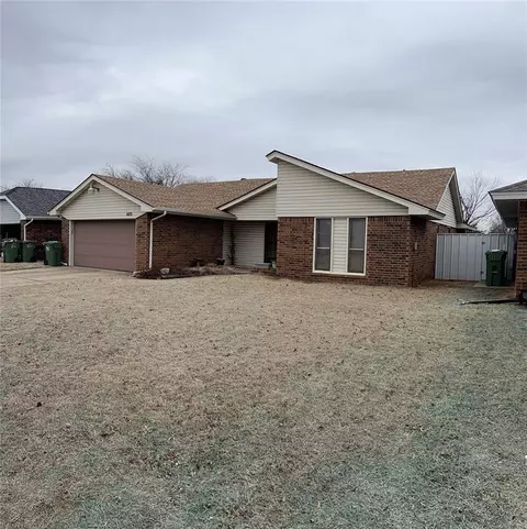 605 Teakwood Ave, Yukon, OK 73099