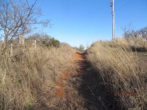 4139 S State Highway 92 Hwy, Cement, OK 73017
