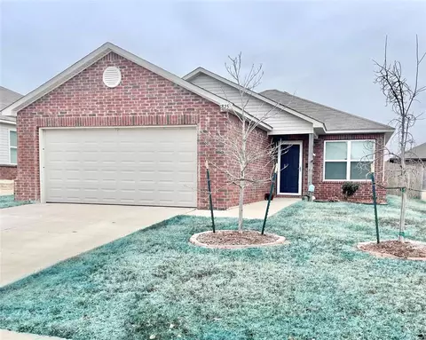 1825 Schooner Rd, El Reno, OK 73036