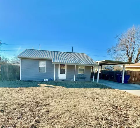 709 N Madison Ave, Blanchard, OK 73010