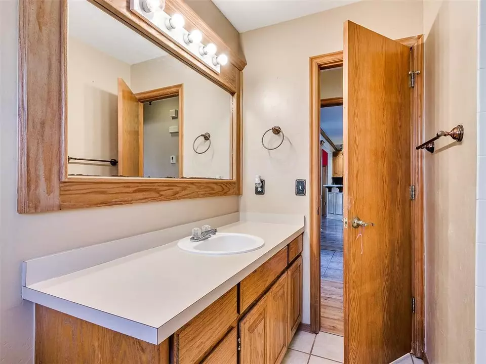  1944 E Hillside Ter, Mustang, OK 73064 photo 30