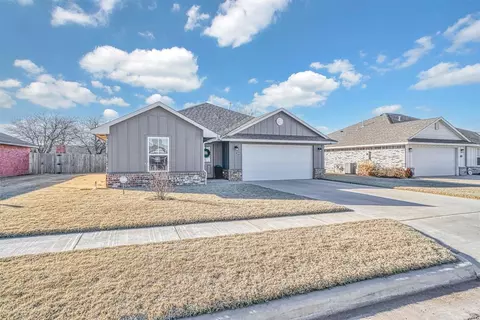 1009 Avalon Dr, Altus, OK 73521 photo 2