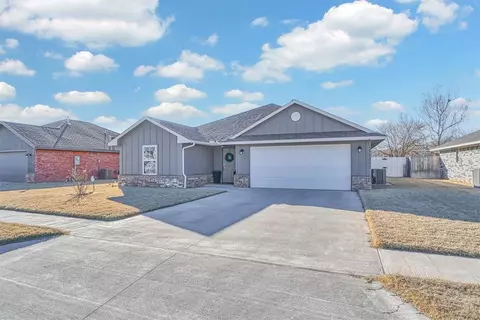 1009 Avalon Dr, Altus, OK 73521 photo 3