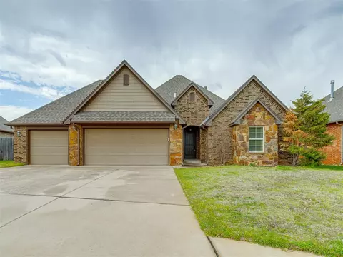 17313 Woodvine Dr, Edmond, OK 73012