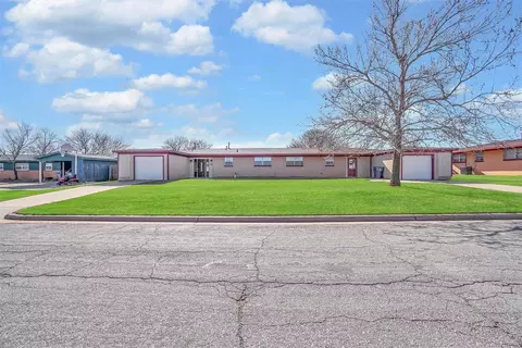 109 Cheyenne Rd, Burns Flat, OK 73624