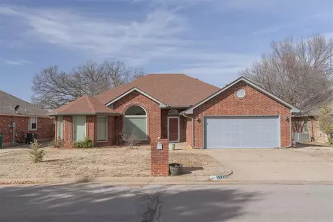 17217 Sunny Hollow Rd, Edmond, OK 73012