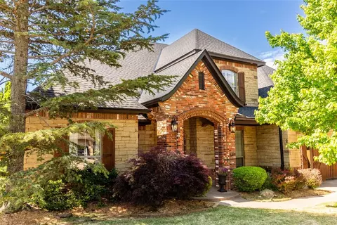 4504 Greystone Ln, Norman, OK 73072
