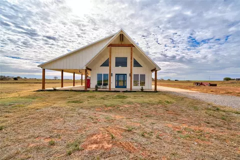 5500 NW Azalea St, Okarche, OK 73762