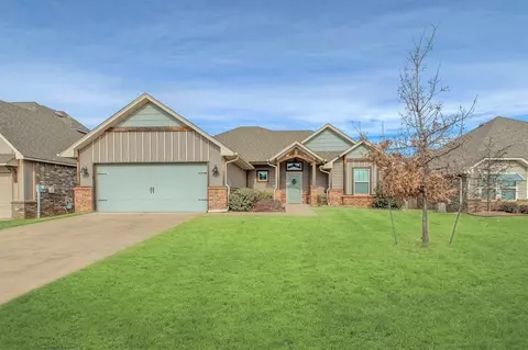6133 Beverly Hills Dr, Edmond, OK 73034