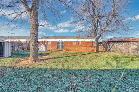 1316 E F St, Altus, OK 73521 photo 31