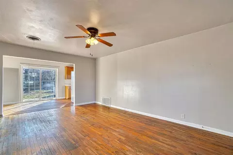 1316 E F St, Altus, OK 73521 photo 9