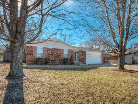 1110 W Ridge Ave, Mcalester, OK 74501
