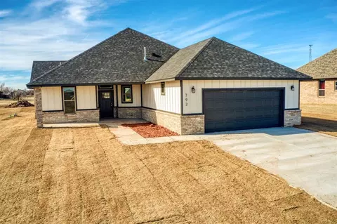 792 Ole Rock Creek Ranch Rd, Tuttle, OK 73089