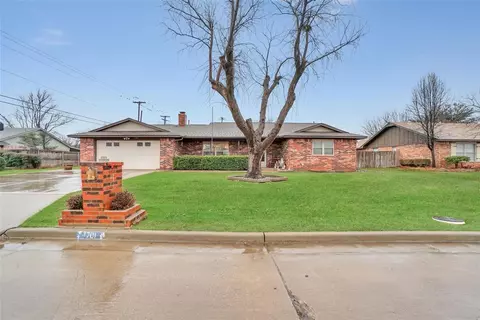 701 Cambridge Dr, Altus, OK 73521