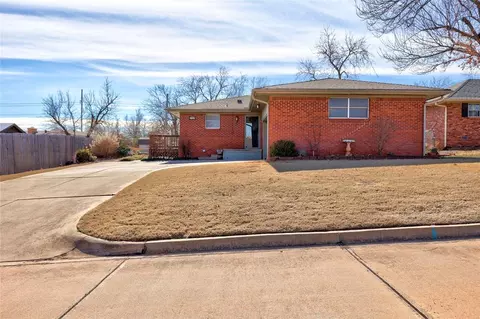 324 Brentwood Dr, Edmond, OK 73013
