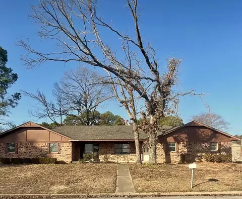 104 Cambridge Ln, Idabel, OK 74745 photo 1