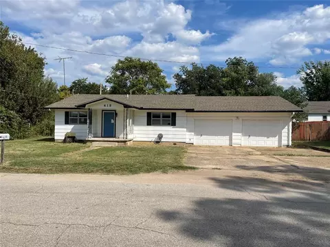 418 S 3rd Ave, Purcell, OK 73080