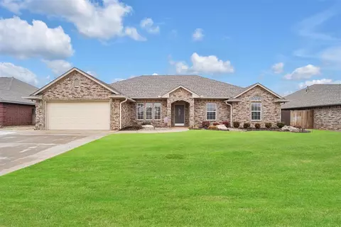 1209 Sheryl Ln, Altus, OK 73521