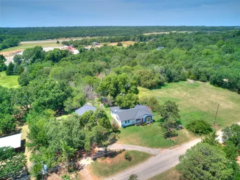 3805 Leesa Ln, Edmond, OK 73013