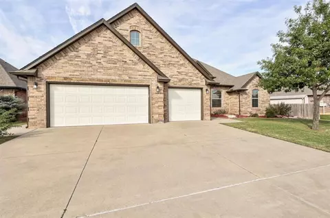 1909 Wheatfield Ave, Yukon, OK 73099