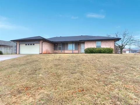9600 Beth Dr, Midwest City, OK 73130