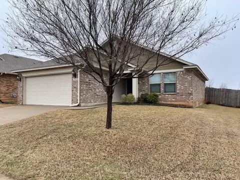 2905 Fawn Lily Rd, Oklahoma City, OK 73128