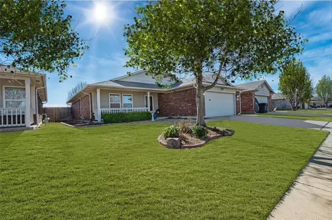 9724 SW 27th St, Oklahoma City, OK 73128