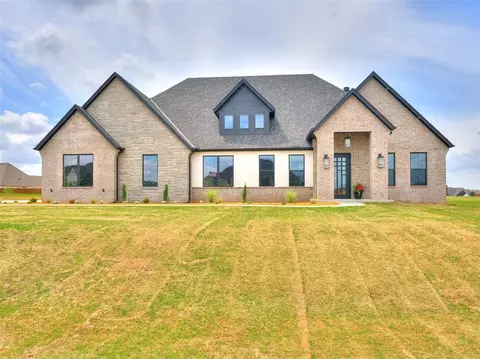 1013 Collis Way, Newcastle, OK 73065