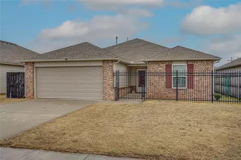 3123 Westbrook St, Chickasha, OK 73018