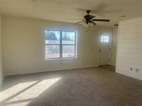 1004 E 15th Pl, Chandler, OK 74834 photo 7