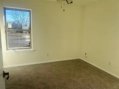 1004 E 15th Pl, Chandler, OK 74834 photo 14