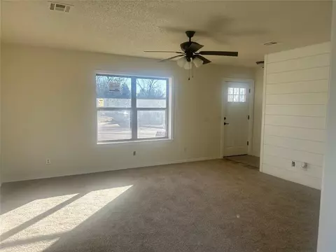 1004 E 15th Pl, Chandler, OK 74834 photo 13