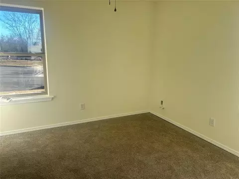 1004 E 15th Pl, Chandler, OK 74834 photo 9