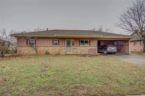 1212 Avondale Dr, Norman, OK 73069