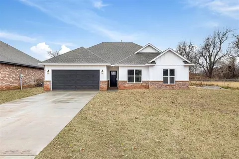 1016 E Watts St, El Reno, OK 73036