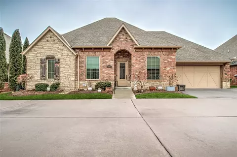 1107 Villas Creek Dr, Edmond, OK 73003